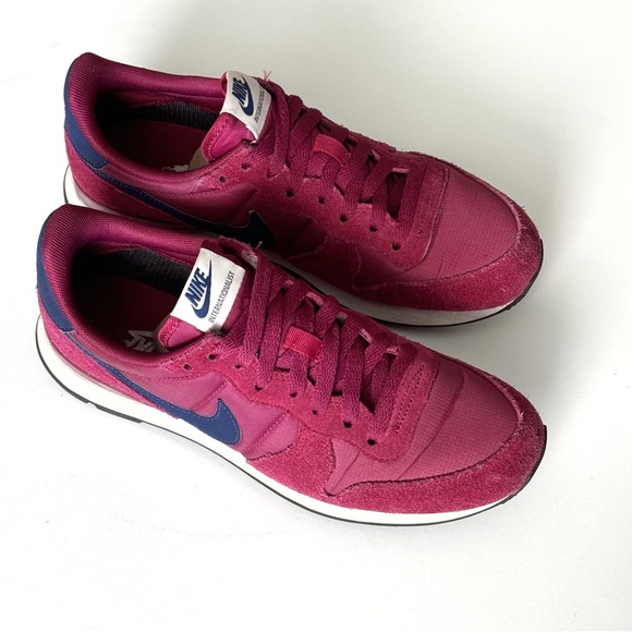 NIKE ‘Internationalist’ Sneakers - Women’s Size US 9.5 - Picture 4 of 7